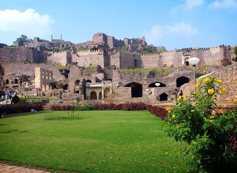 Amazing Golconda Fort Images - Famous Tourist Place of Hyderabad - Live ...