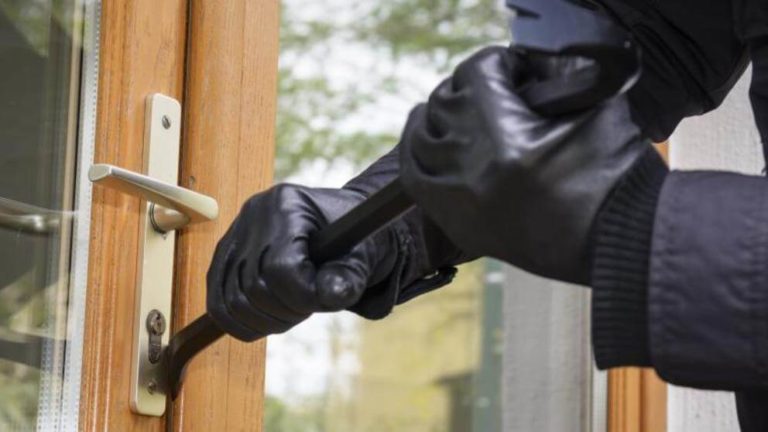 How Burglars Break Into The House And How You Can Prevent Them - Live ...