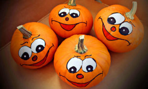 50 Easy & Scary Pumpkin Painting Ideas: No Carve Pumpkin Decor