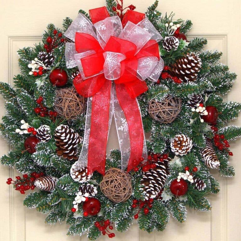 Beautiful and Modern Artificial Christmas Wreaths - Live Enhanced