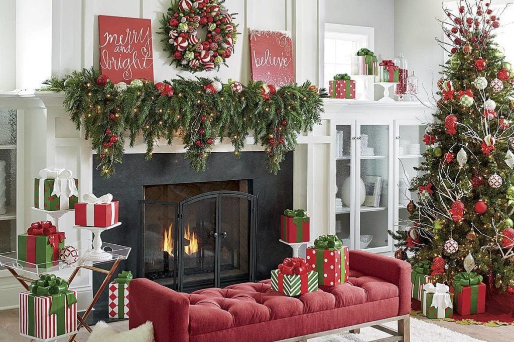 Amazing Christmas Decoration Ideas for Small Space - Live Enhanced