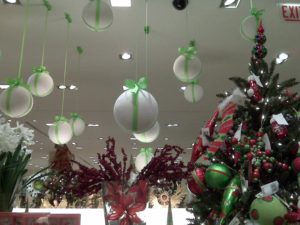 Most Beautiful Office Decoration Ideas for Christmas - Live Enhanced