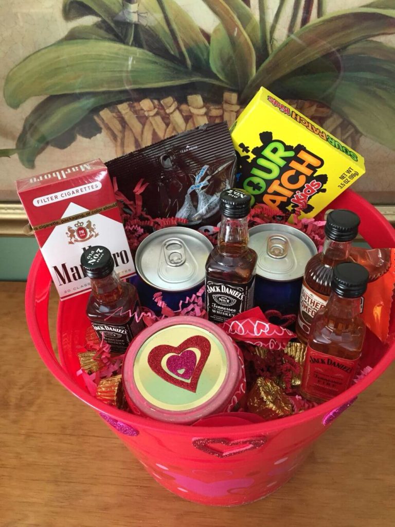 Best Valentine's Day Gift Baskets, Boxes & Gift Sets Ideas - Live Enhanced