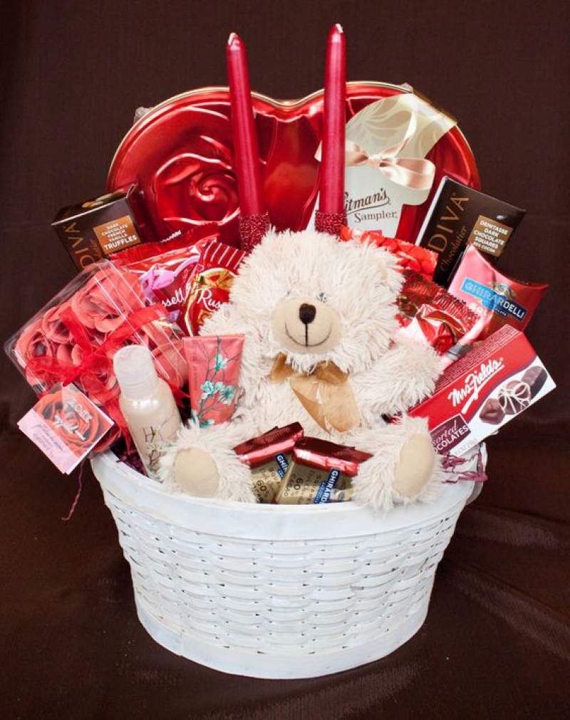 Best Valentine's Day Gift Baskets, Boxes & Gift Sets Ideas - Live Enhanced