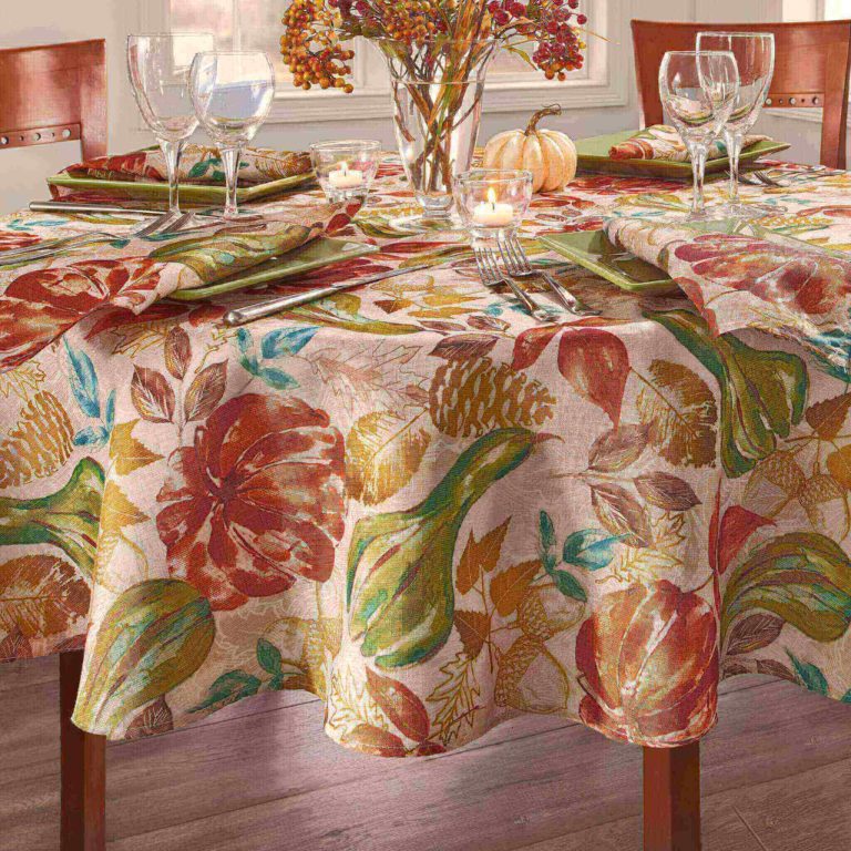 Stunning Table Cloth Designs Ideas to Decor Your Dining Table