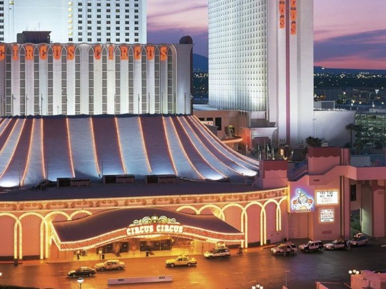 Top 10 Best Hotels for Families in Las Vegas - Live Enhanced