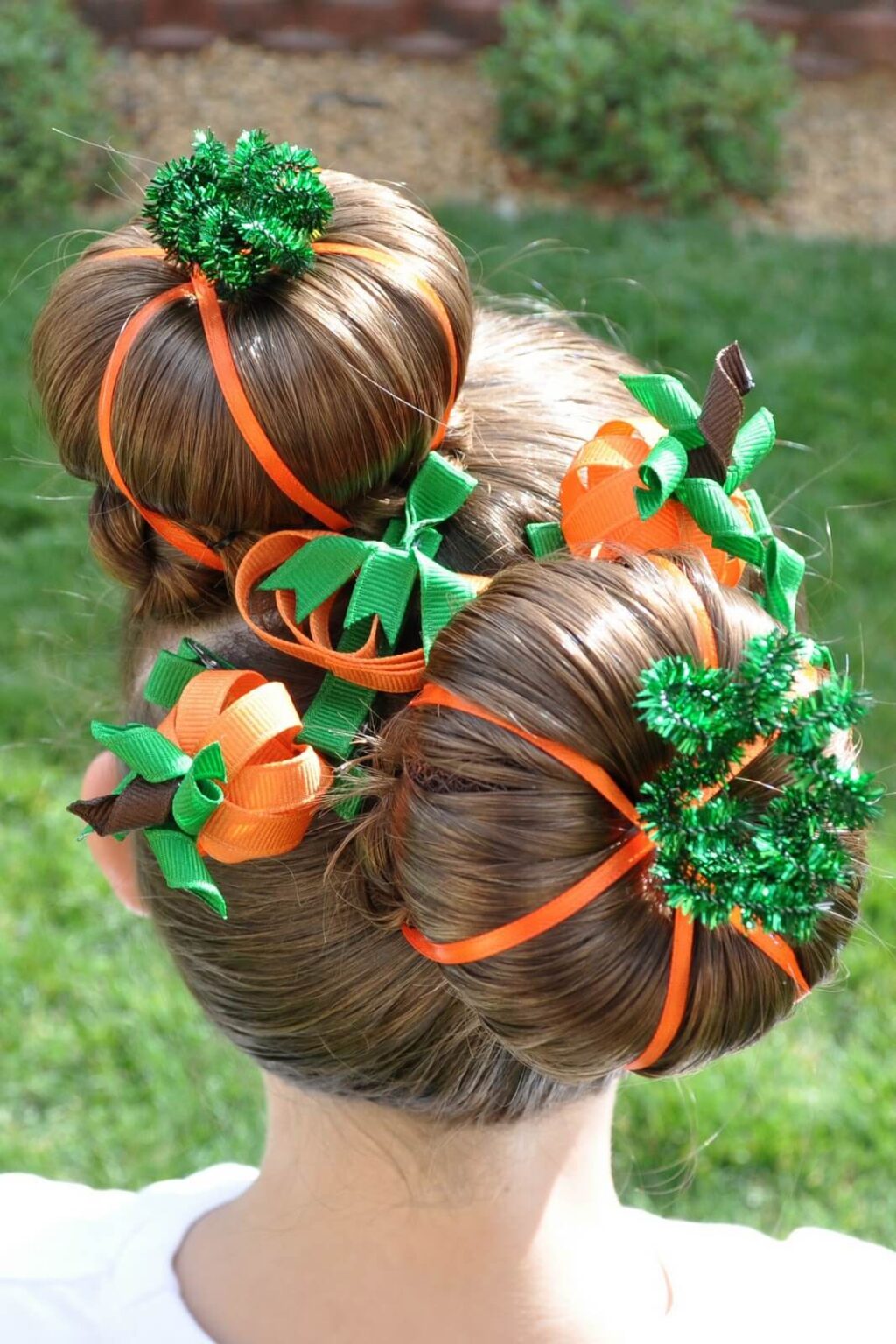 Easy and DIY Halloween Hairstyle to Complete Your Halloween Look