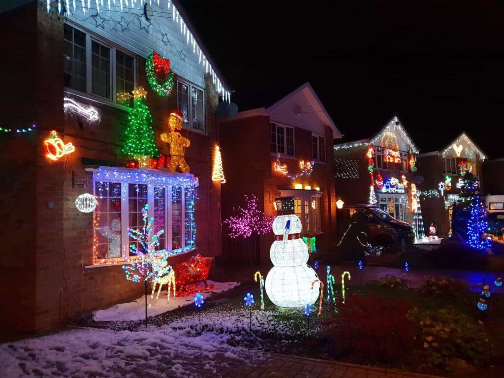 How to Beware of Danger from Christmas Lights - Live Enhanced