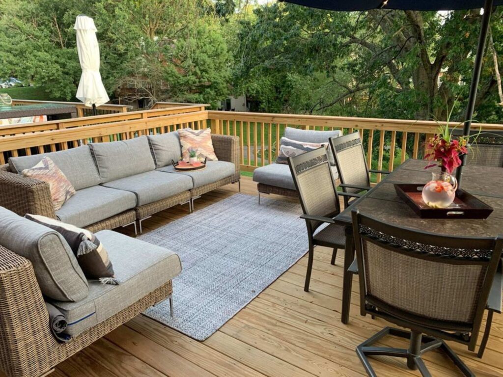 How To Choose The Perfect Outdoor Rug For Your Patio - Live Enhanced