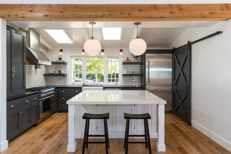 Modern Cottage Kitchen Ideas 2 768x512 